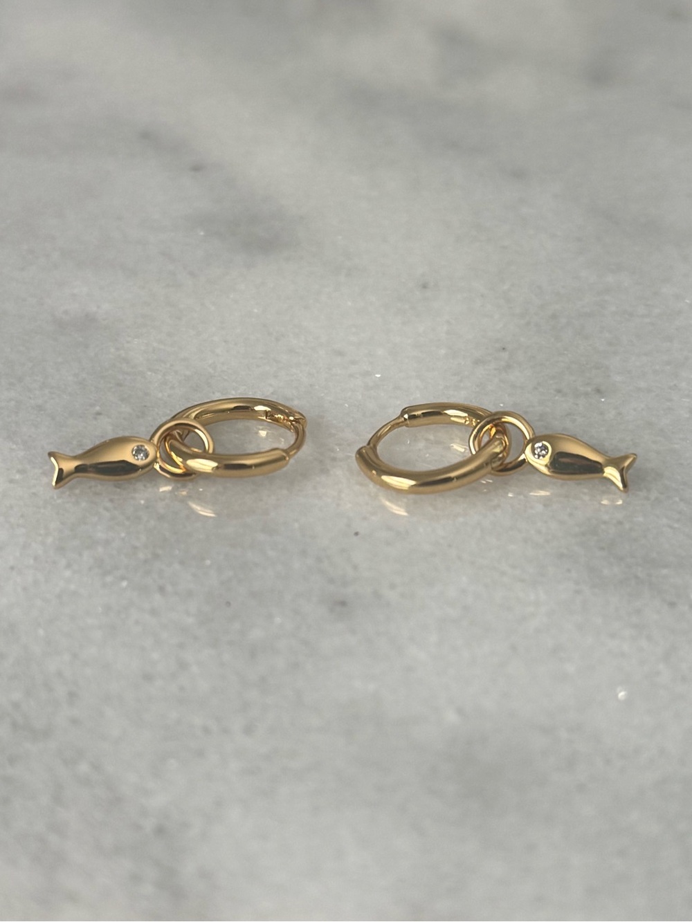 Gold Fish Crystal Dangle Hoop Earrings 

Brand New

Gold Plated Sterling Silver